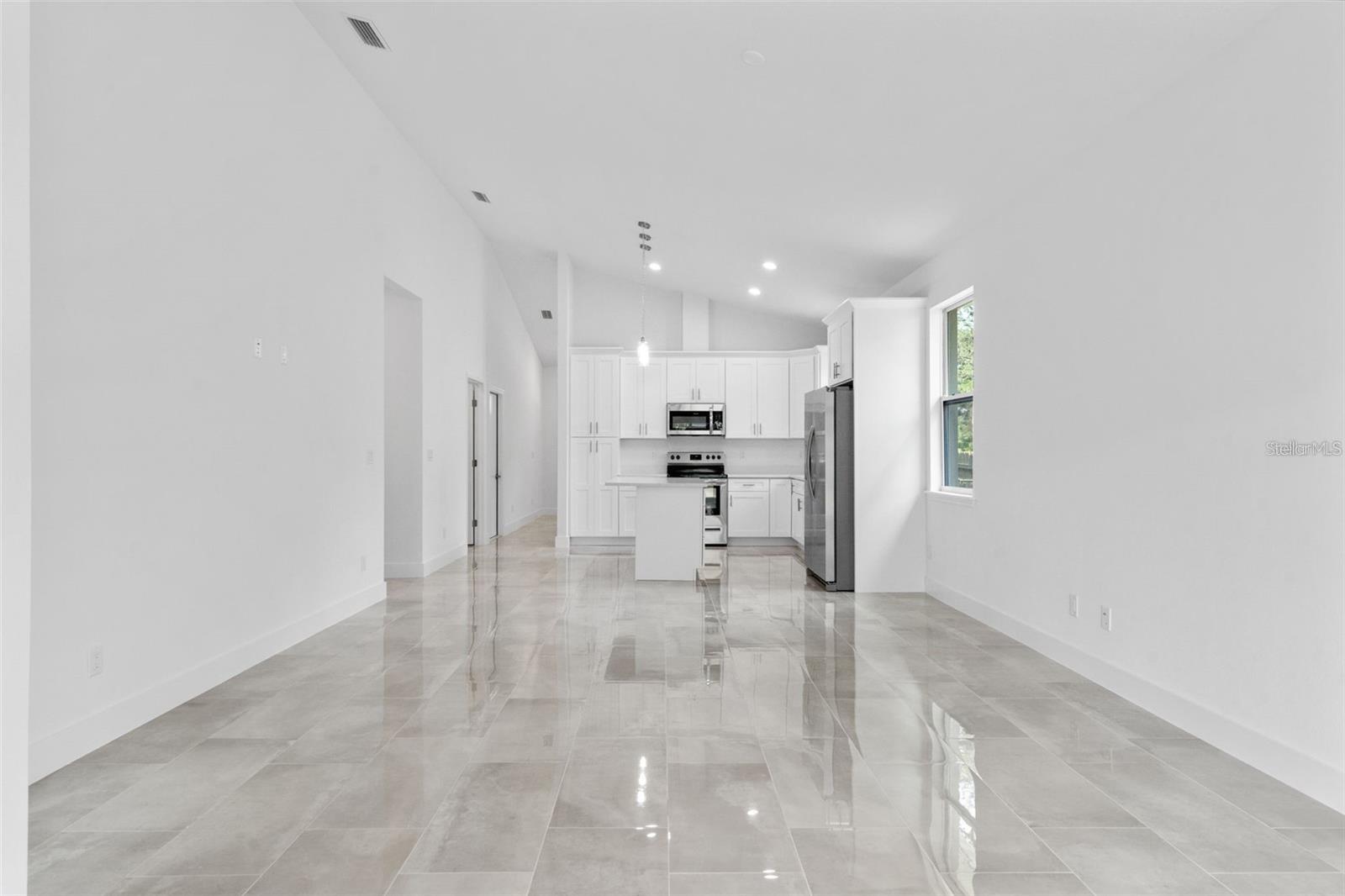 8920 N NEWPORT AVE, TAMPA, FL, 33604