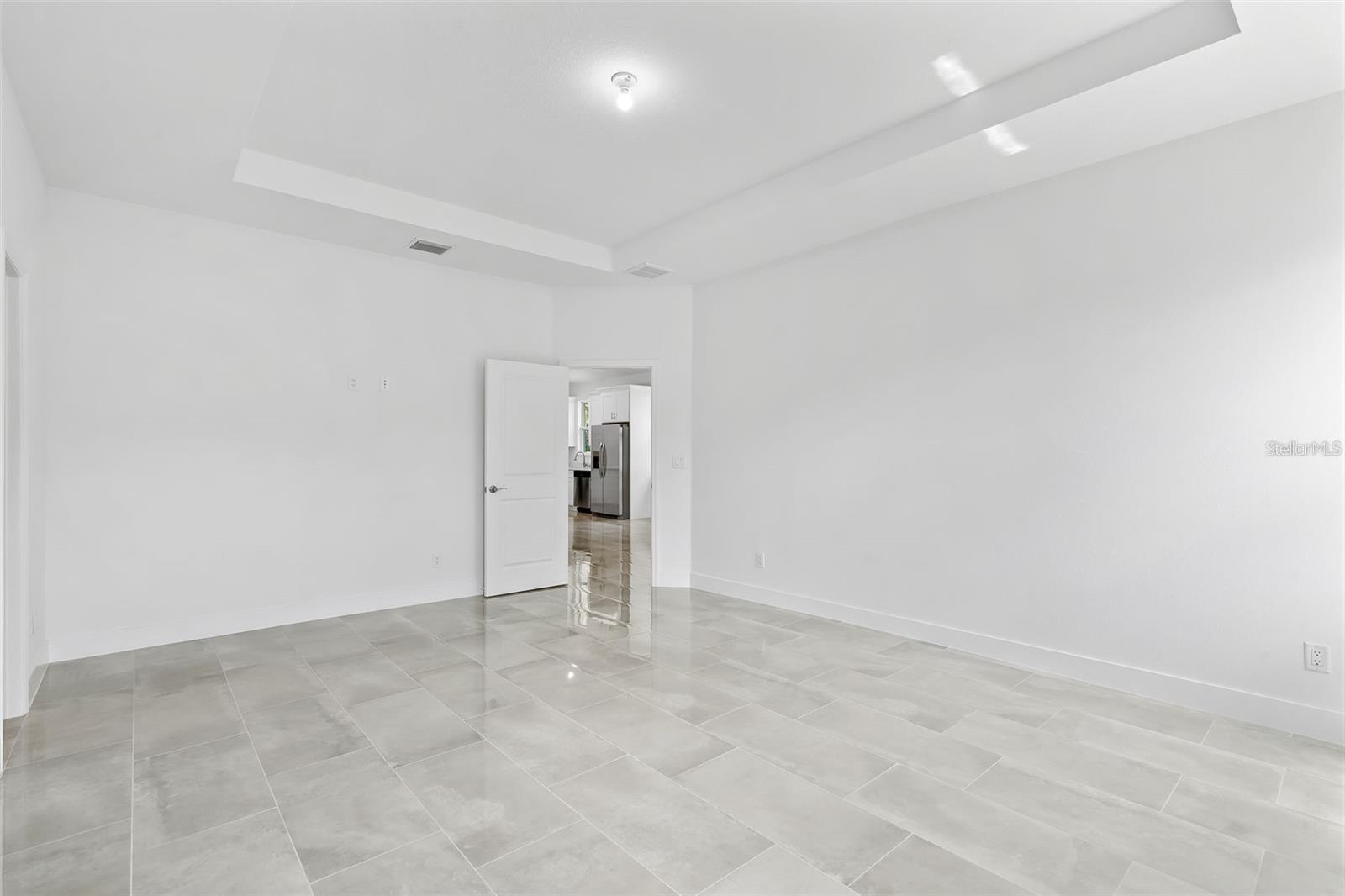 8920 N NEWPORT AVE, TAMPA, FL, 33604