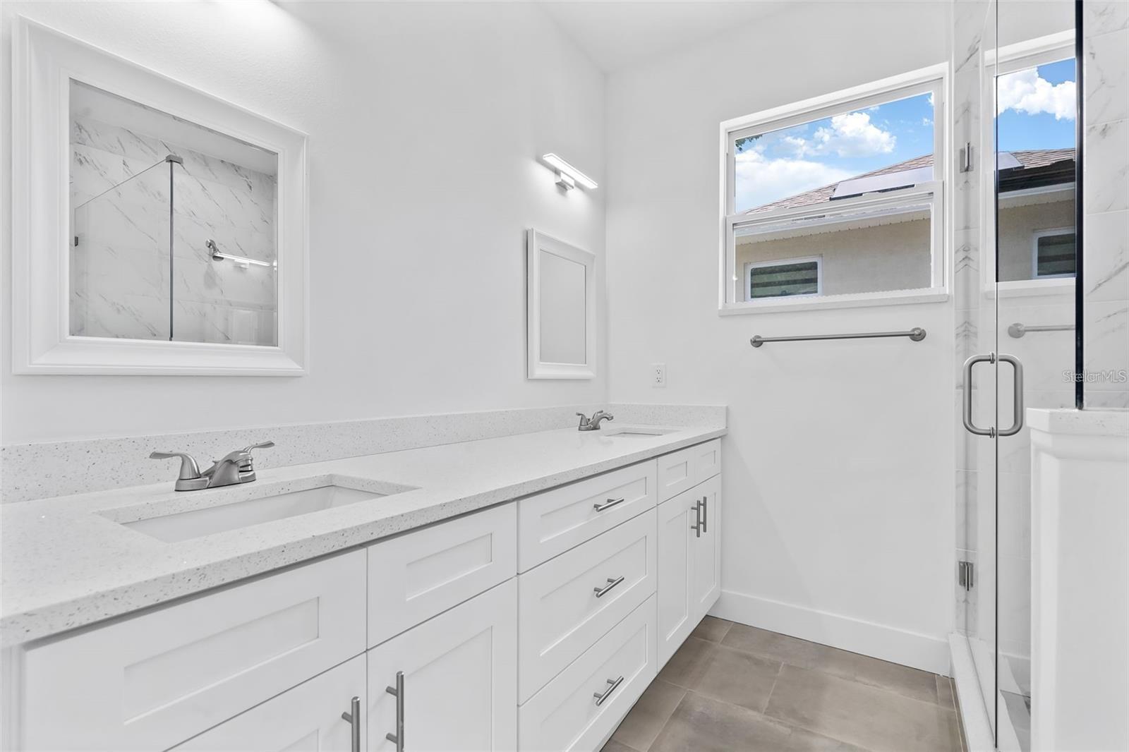 8920 N NEWPORT AVE, TAMPA, FL, 33604