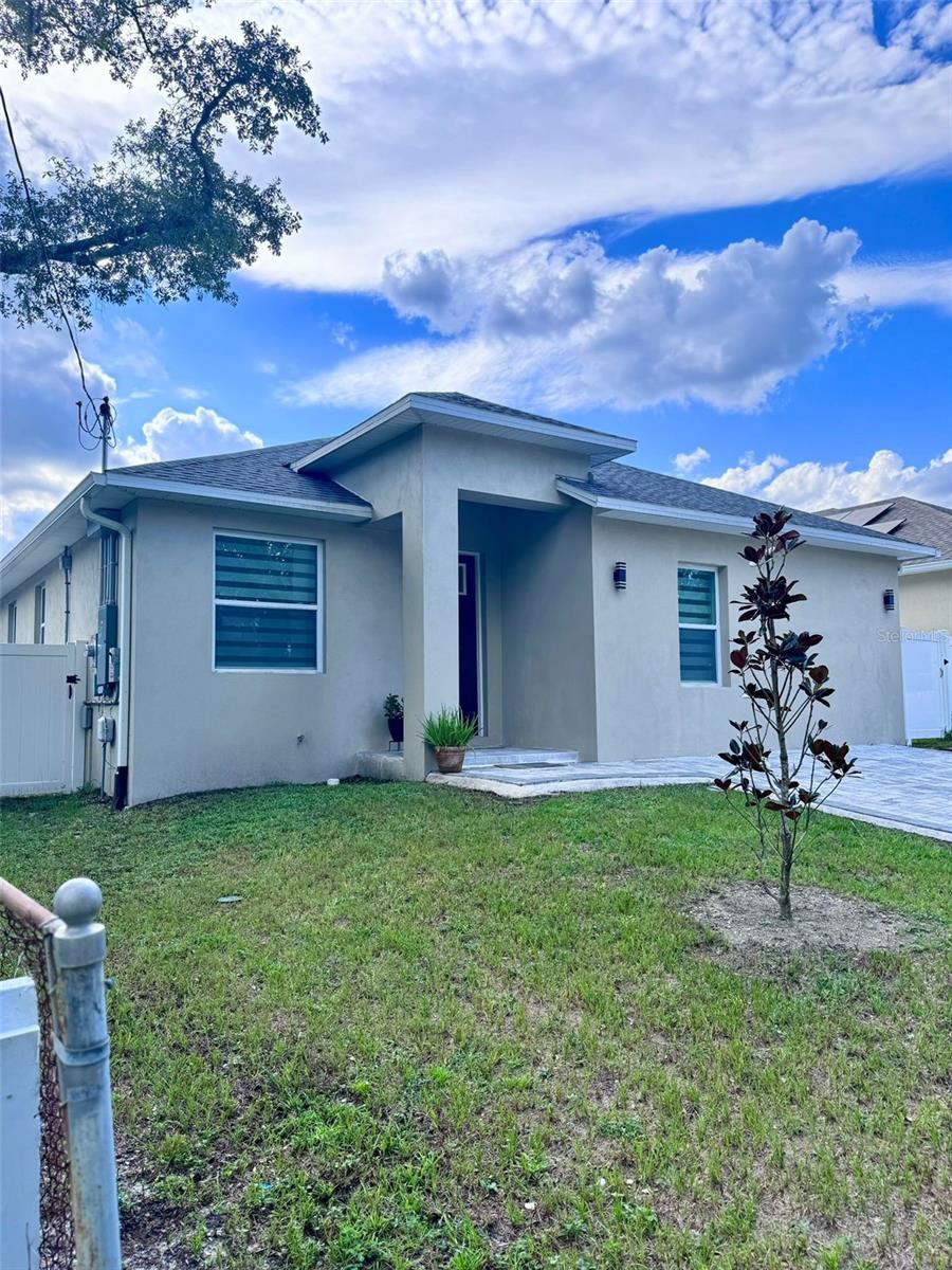 8920 N NEWPORT AVE, TAMPA, FL, 33604