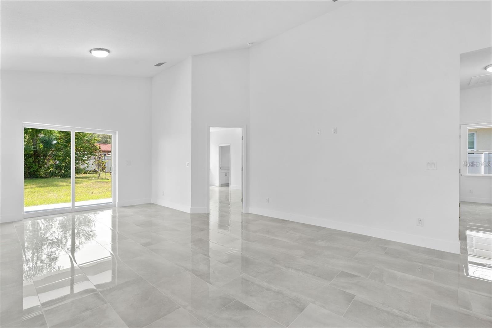 8920 N NEWPORT AVE, TAMPA, FL, 33604