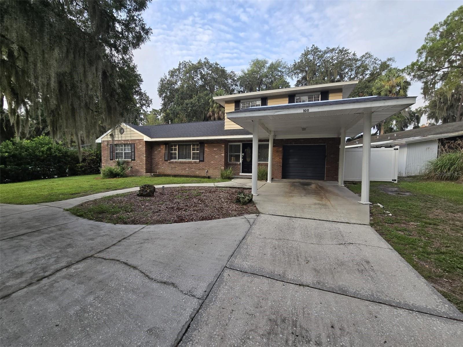 1011 GUNSTON ST, LEESBURG, FL, 34748