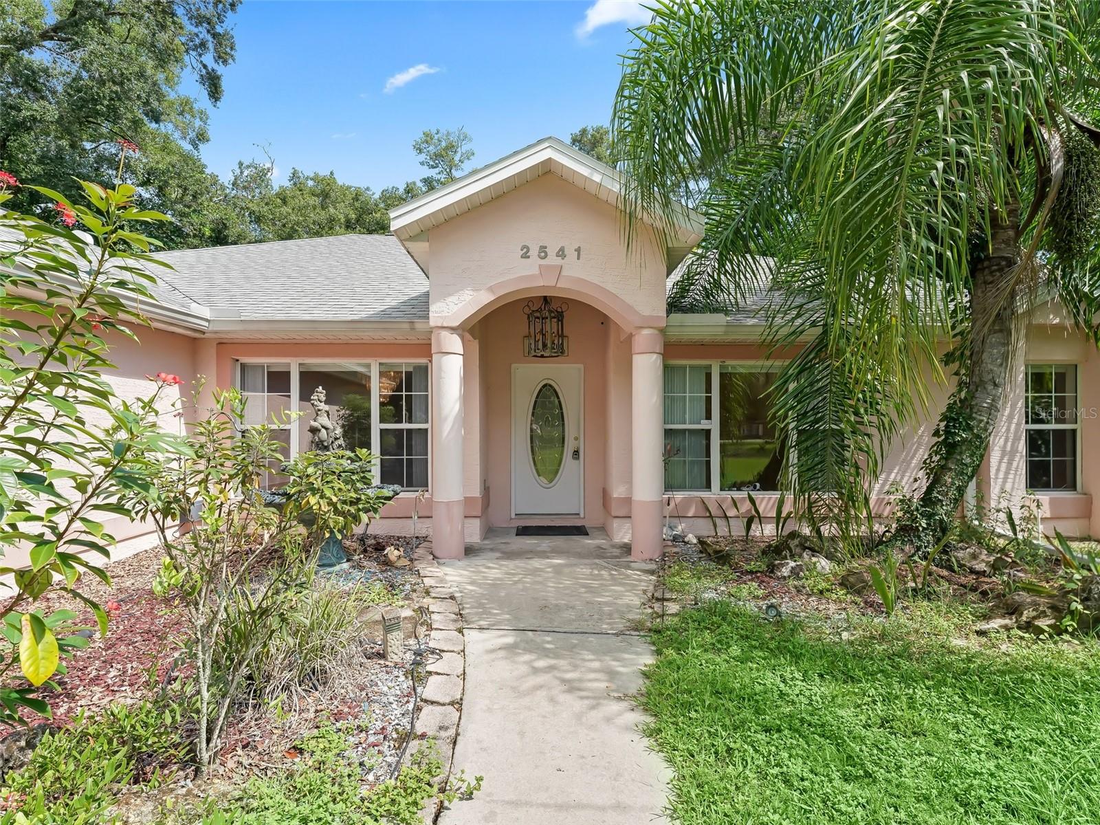 2541 LAKE GRIFFIN RD, LADY LAKE, FL, 32159