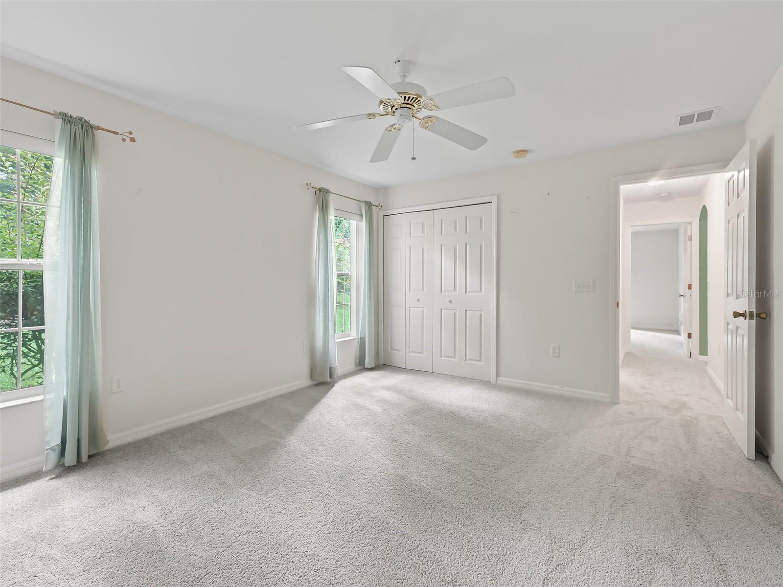 2541 LAKE GRIFFIN RD, LADY LAKE, FL, 32159