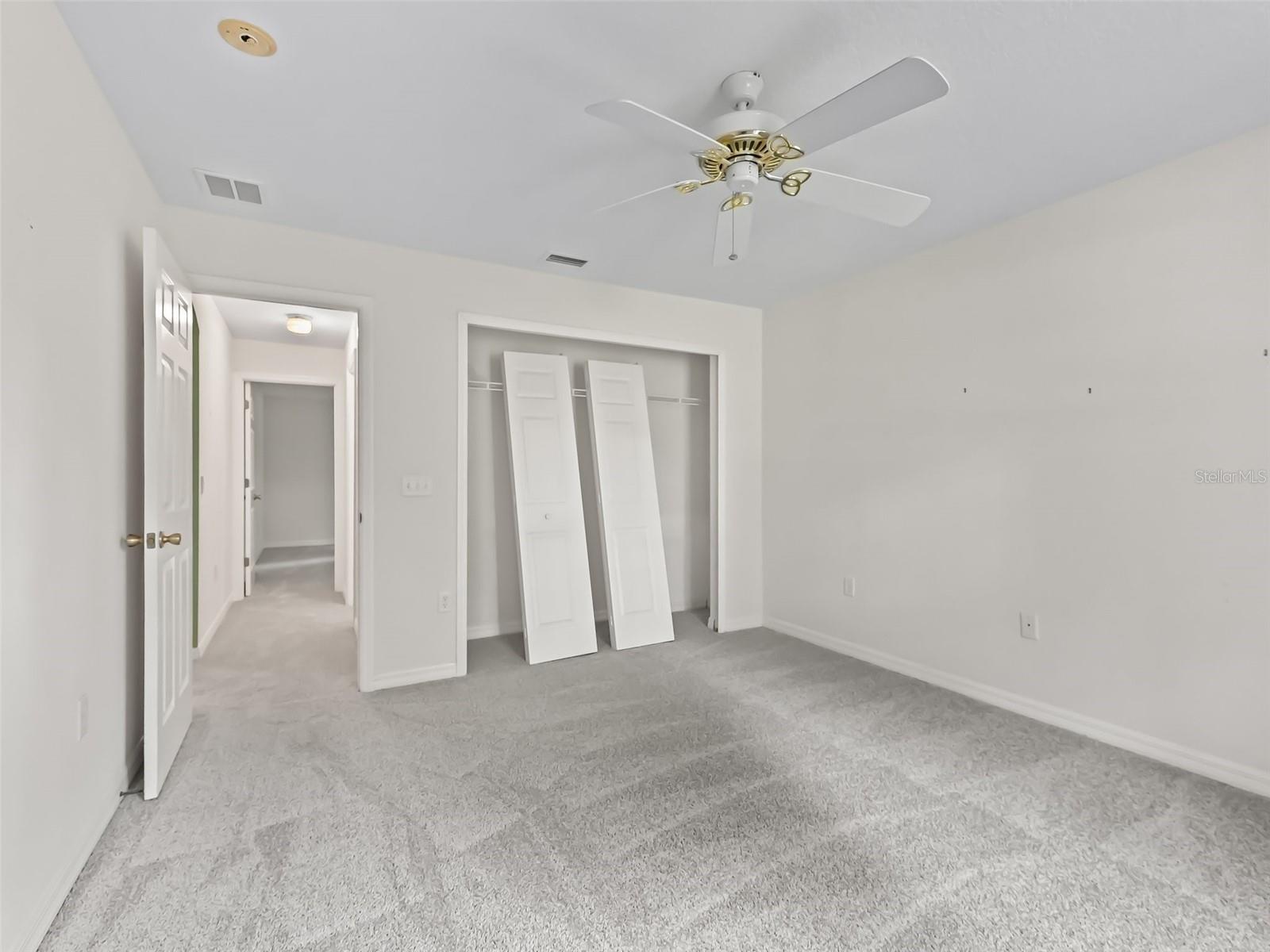 2541 LAKE GRIFFIN RD, LADY LAKE, FL, 32159