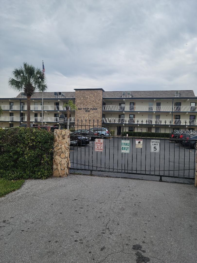6100 12TH ST S #211, ST PETERSBURG, FL, 33705