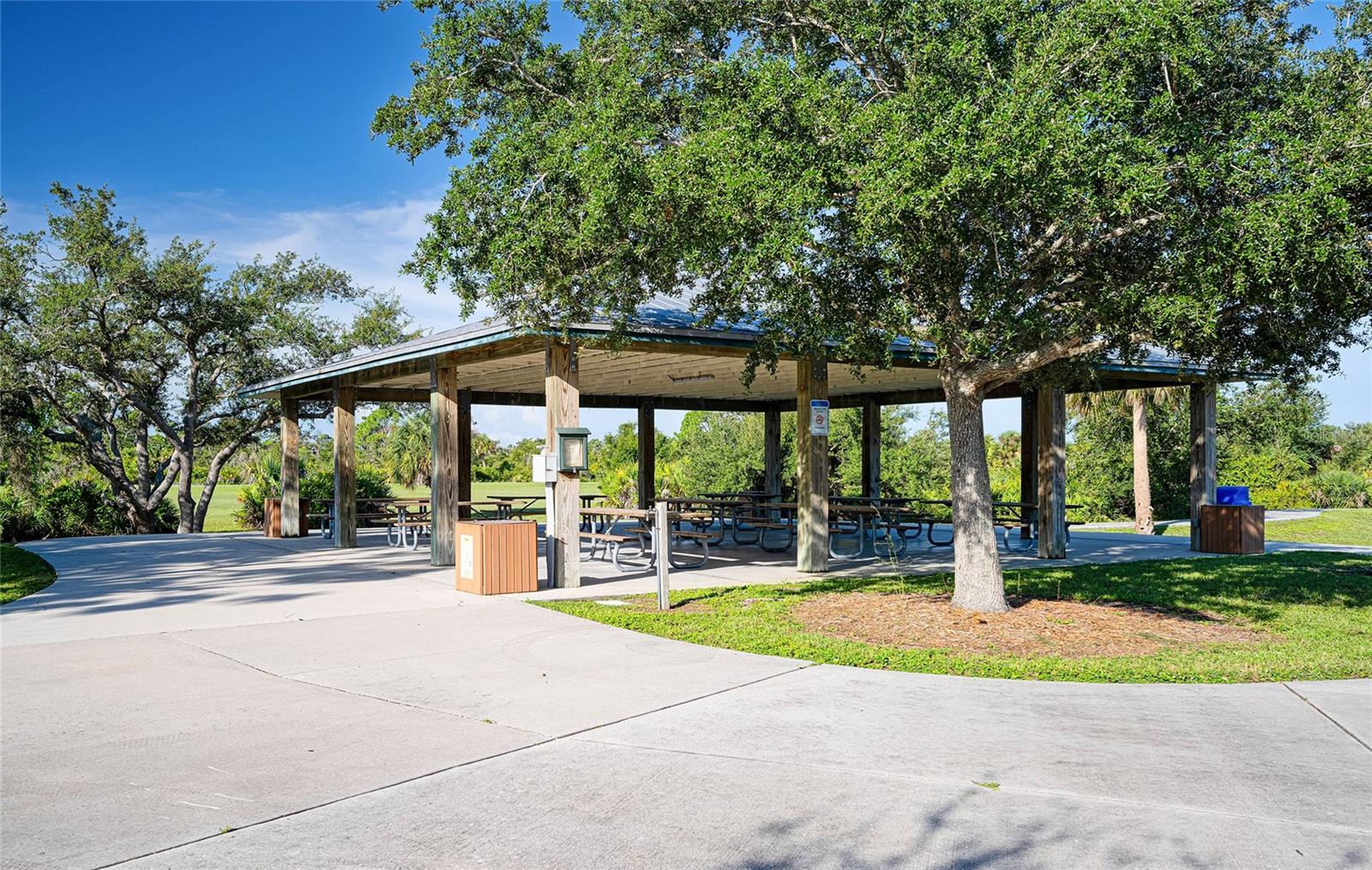 9 BUNKER LN, ROTONDA WEST, FL, 33947