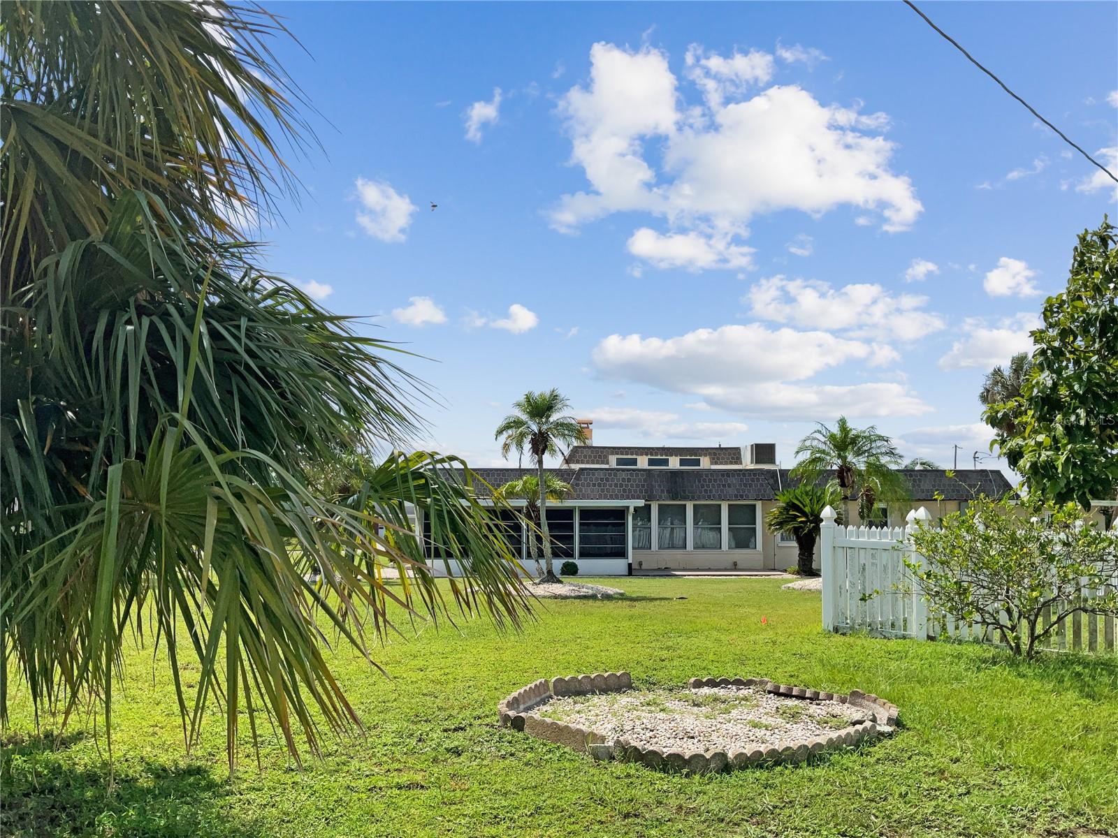 716 FOX HILLS DR, SUN CITY CENTER, FL, 33573