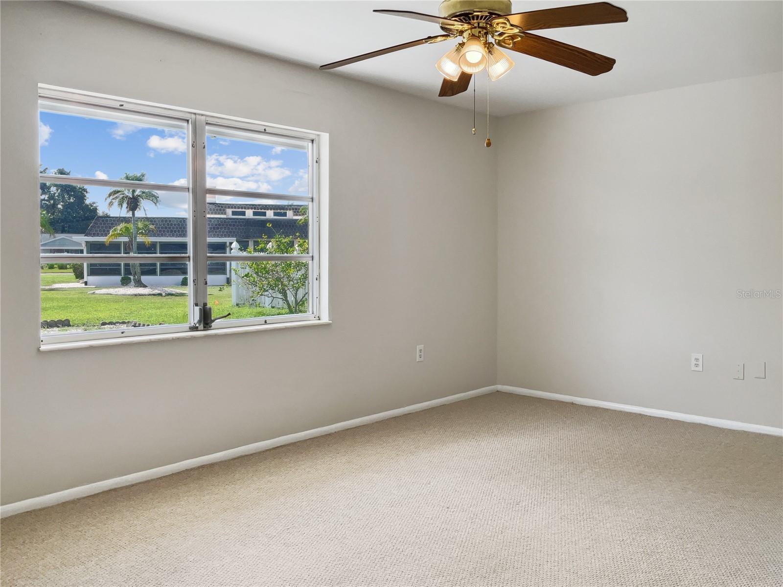 716 FOX HILLS DR, SUN CITY CENTER, FL, 33573