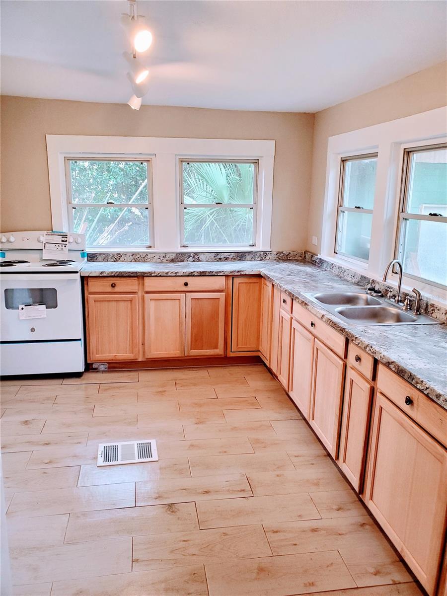 1714 PRESIDENT ST, PALATKA, FL, 32177