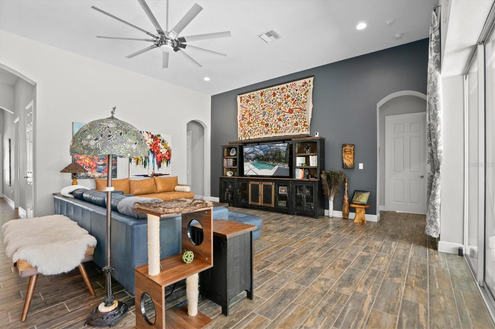 6313 BREVADA LN, APOLLO BEACH, FL, 33572