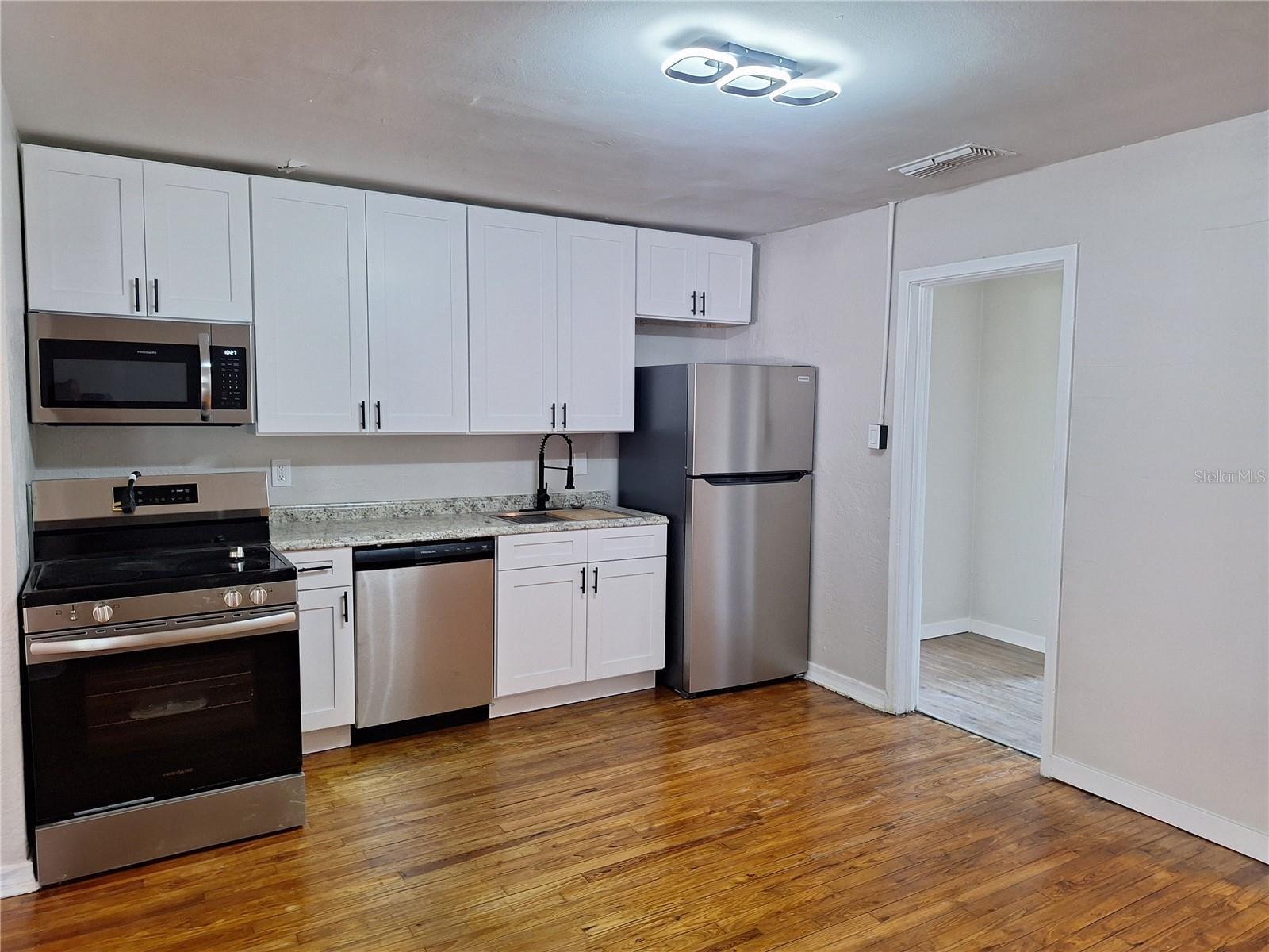 819 STATE AVE, DAYTONA BEACH, FL, 32117