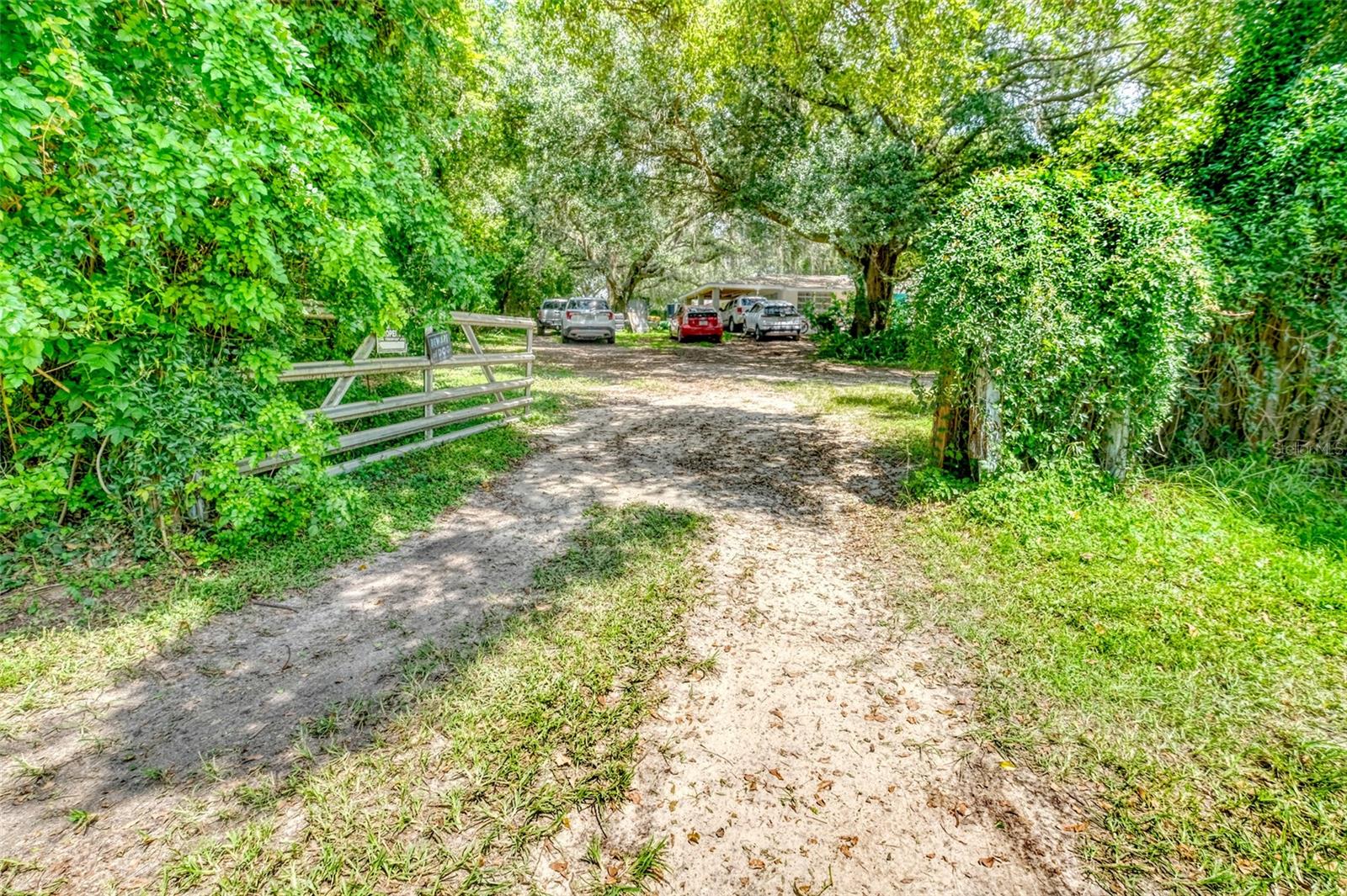 37427 SOUTHSIDE DR, ZEPHYRHILLS, FL, 33541