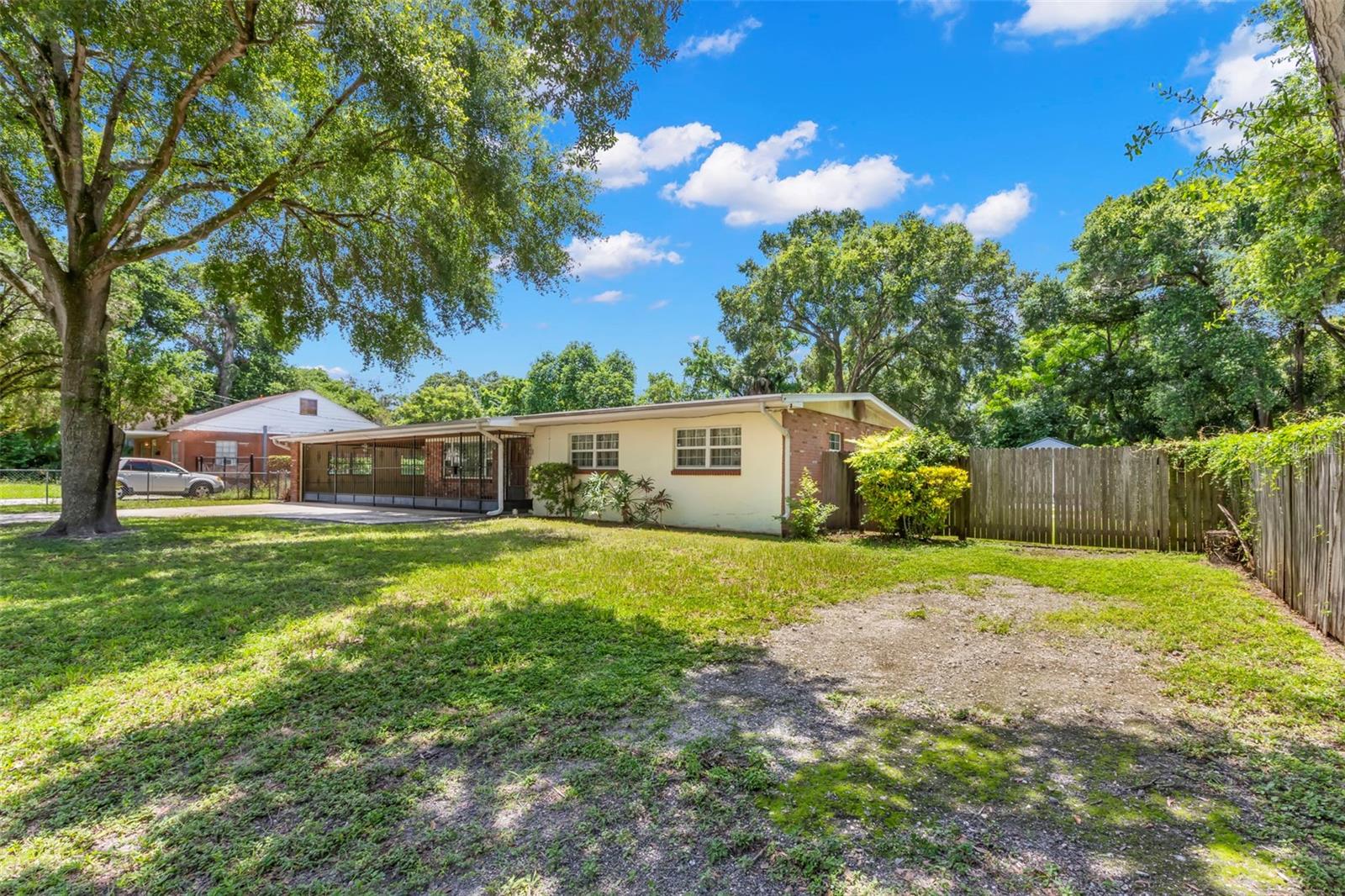 1213 E FRIERSON AVE, TAMPA, FL, 33603
