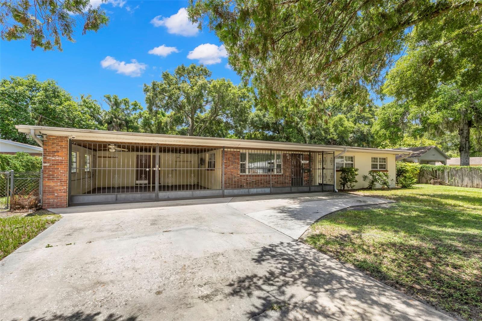 1213 E FRIERSON AVE, TAMPA, FL, 33603