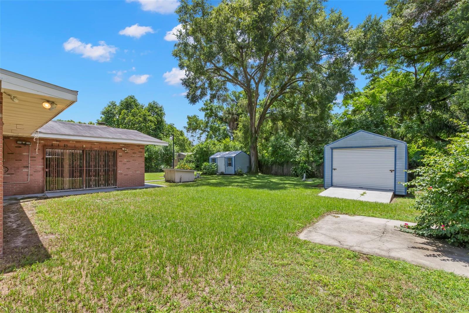 1213 E FRIERSON AVE, TAMPA, FL, 33603