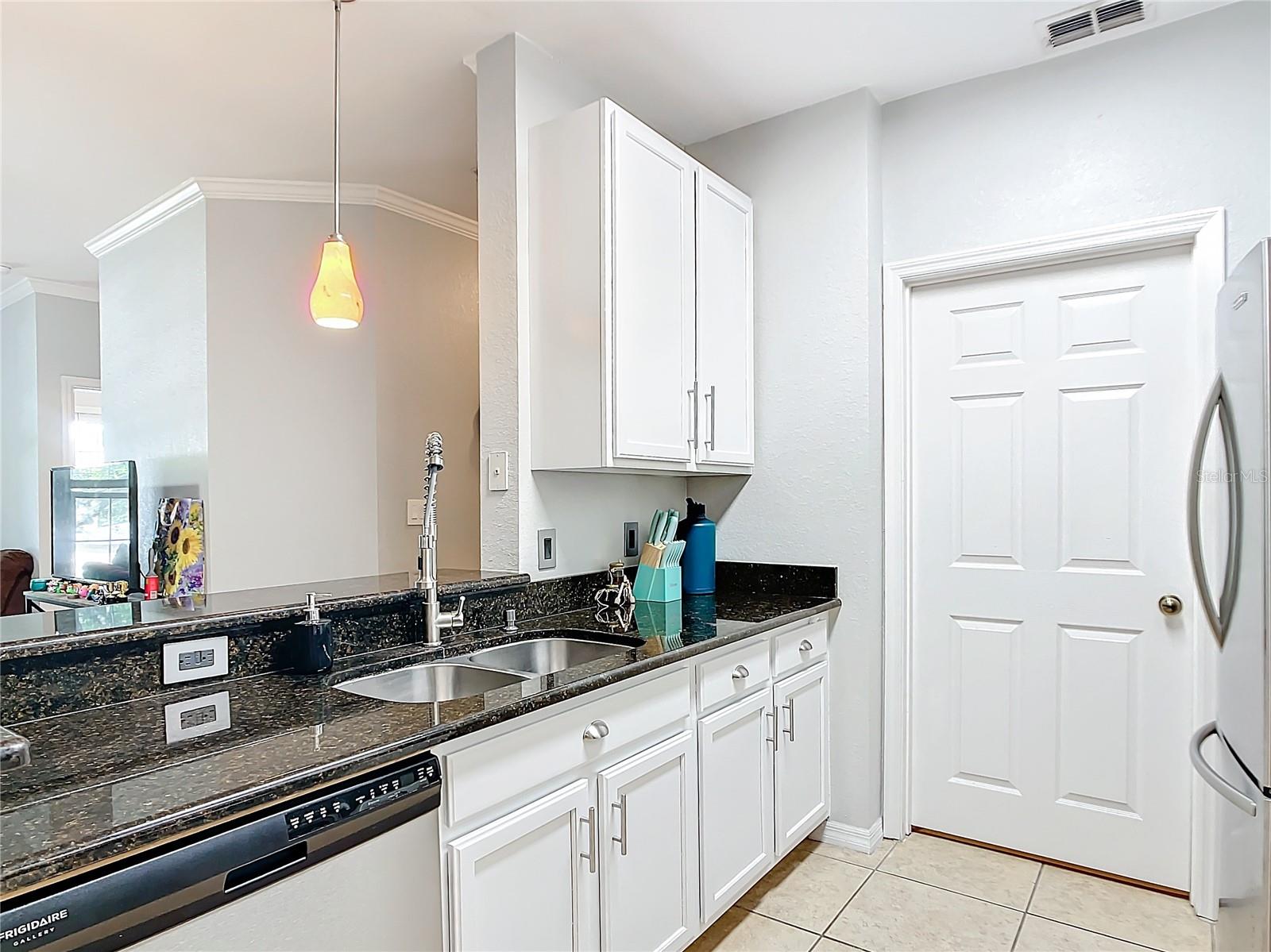 10123 COURTNEY PALMS BLVD #204, TAMPA, FL, 33619