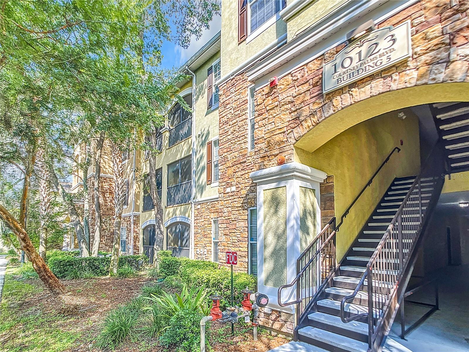 10123 COURTNEY PALMS BLVD #204, TAMPA, FL, 33619