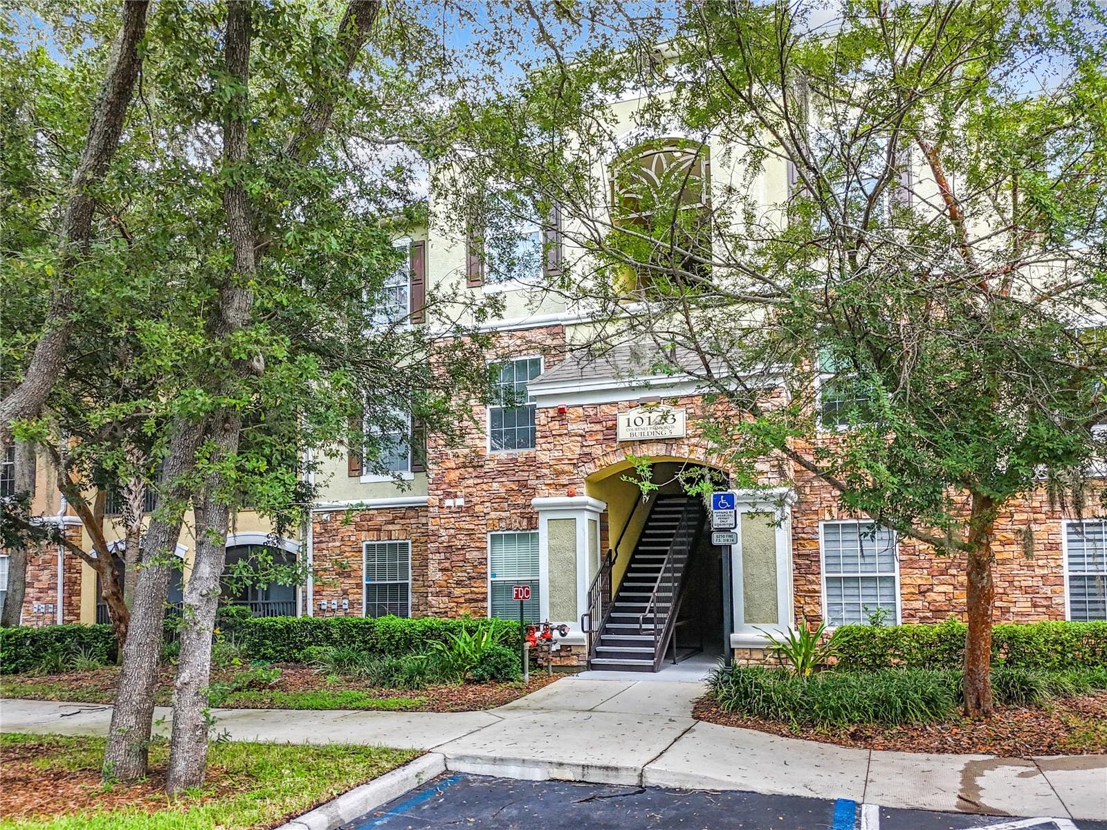 10123 COURTNEY PALMS BLVD #204, TAMPA, FL, 33619