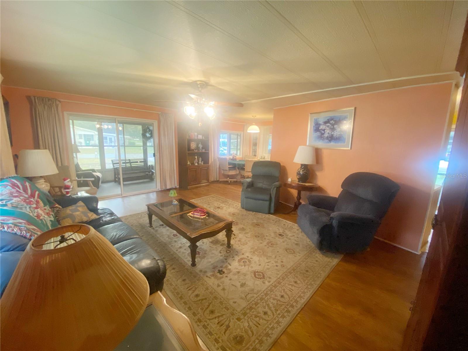 301 SHEERWOOD DR, LADY LAKE, FL, 32159