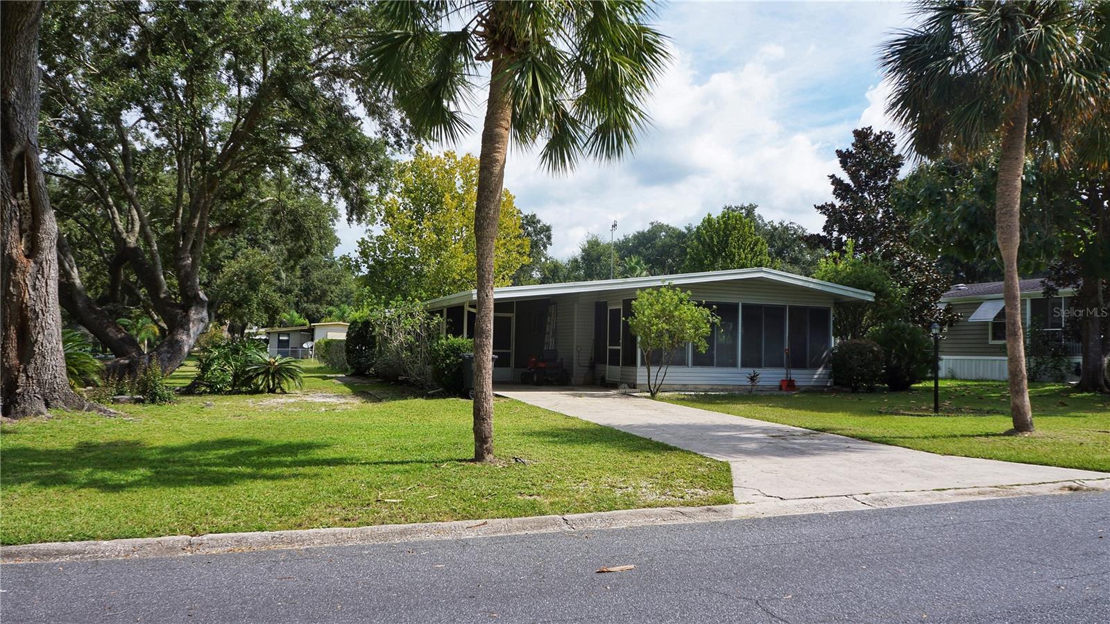 301 SHEERWOOD DR, LADY LAKE, FL, 32159