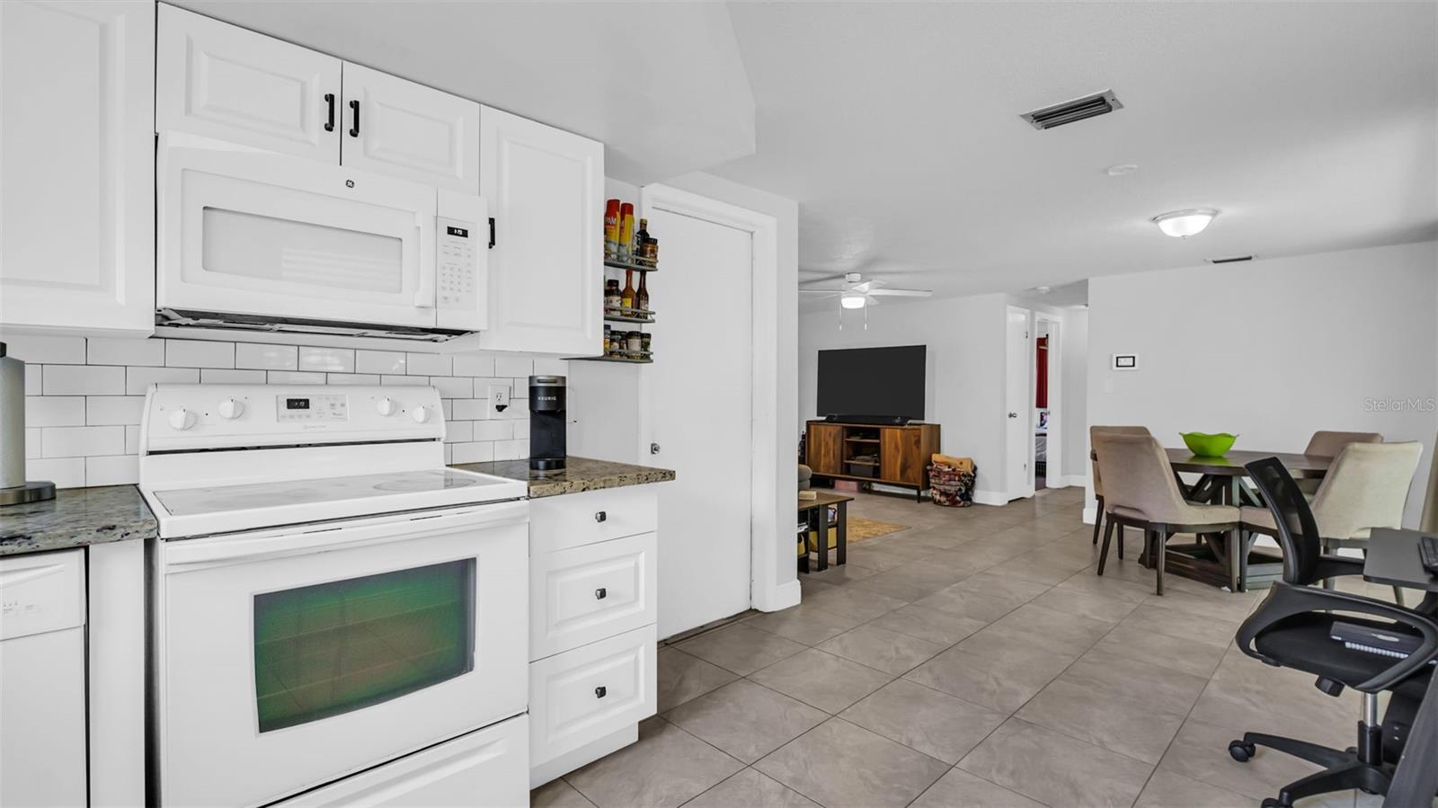 9406 RAINBOW LN, PORT RICHEY, FL, 34668