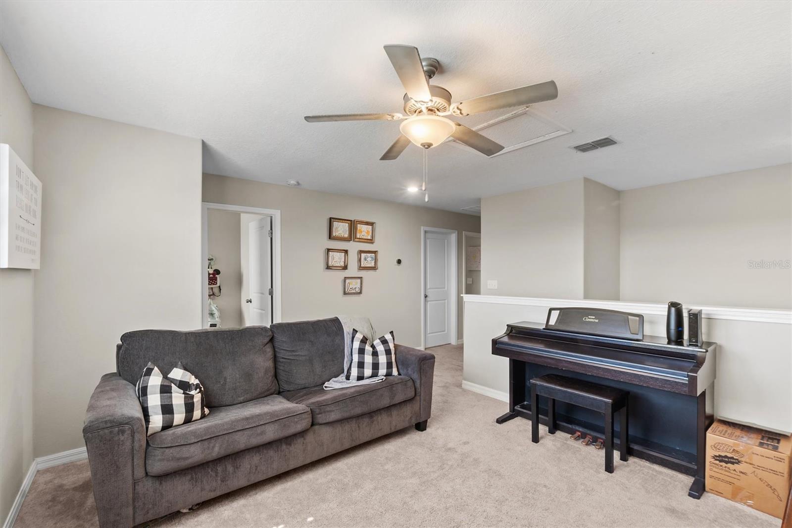 9681 FLOURISH DR, LAND O LAKES, FL, 34637