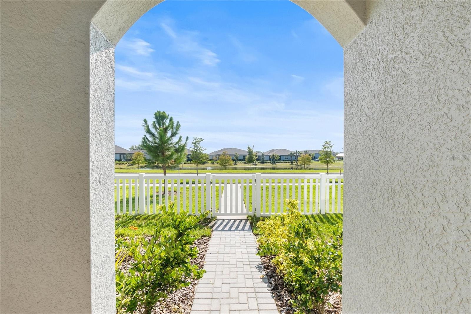 9681 FLOURISH DR, LAND O LAKES, FL, 34637