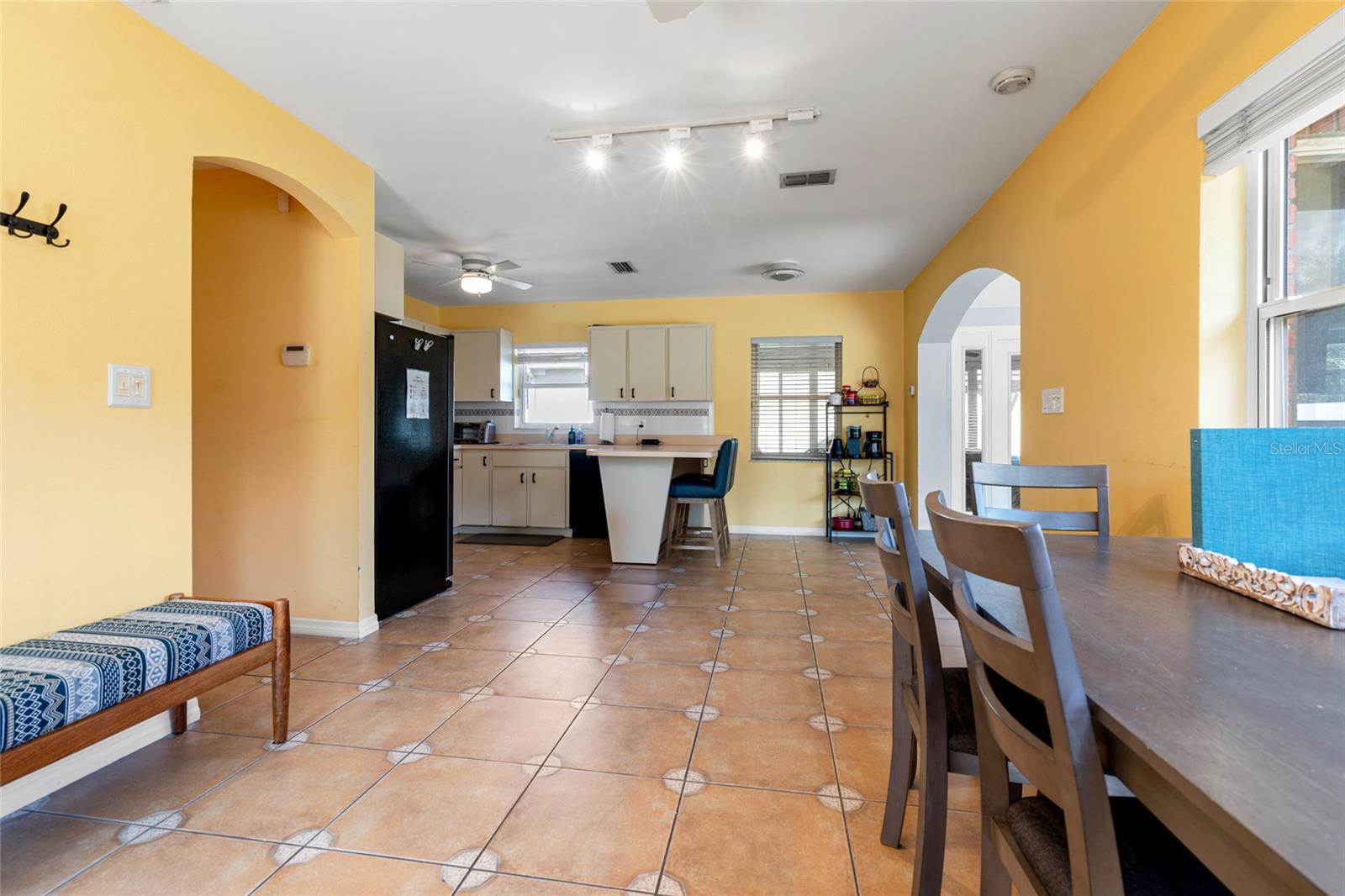 3625 W TAMPA CIR, TAMPA, FL, 33629