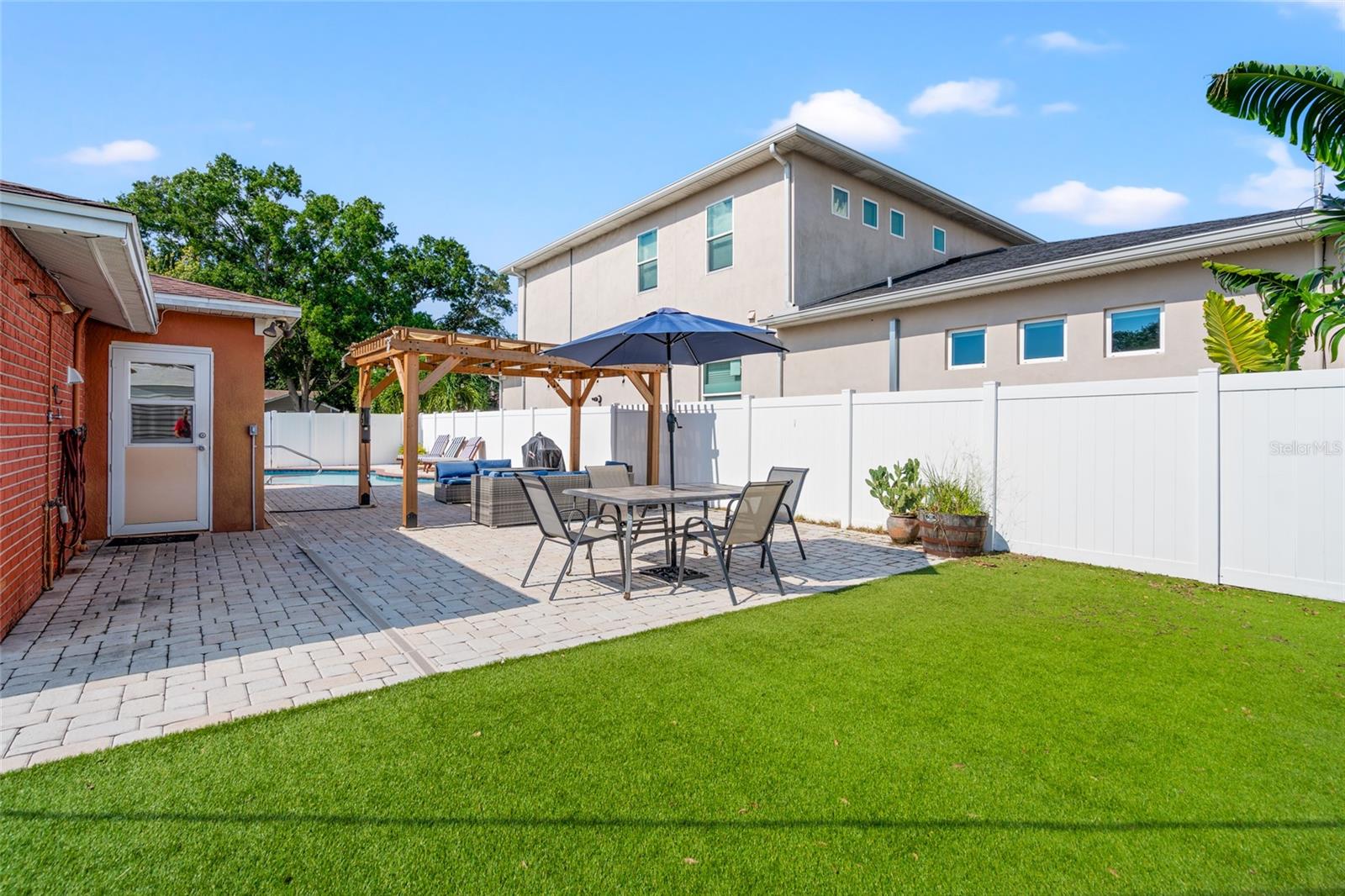 3625 W TAMPA CIR, TAMPA, FL, 33629
