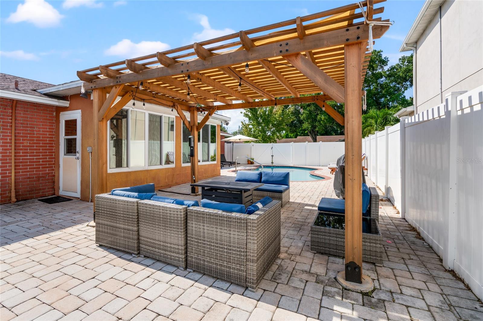 3625 W TAMPA CIR, TAMPA, FL, 33629