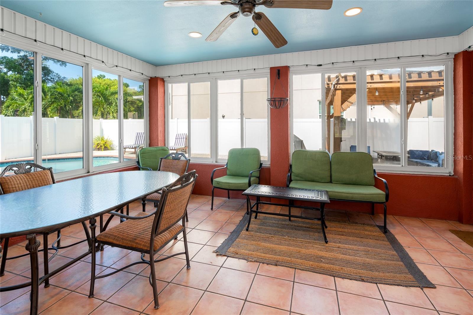 3625 W TAMPA CIR, TAMPA, FL, 33629