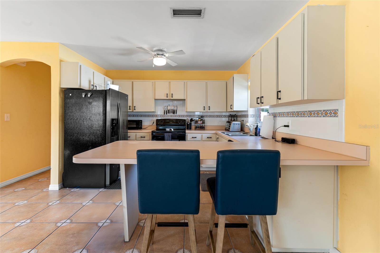 3625 W TAMPA CIR, TAMPA, FL, 33629