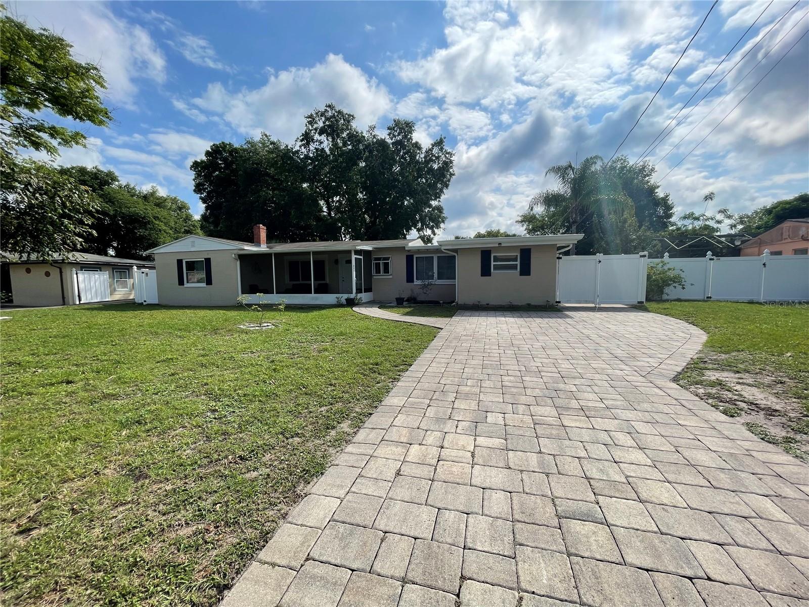 211 LANTANA DR, ORLANDO, FL, 32807