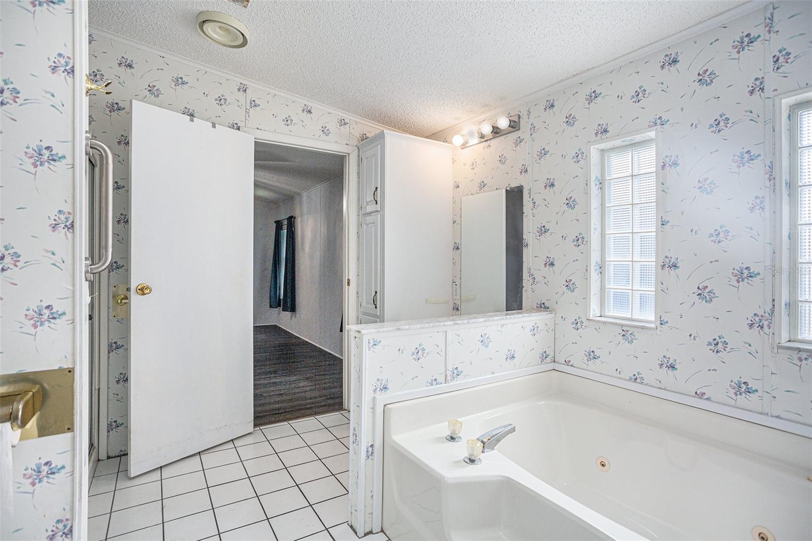 1001 STARKEY RD #427, LARGO, FL, 33771