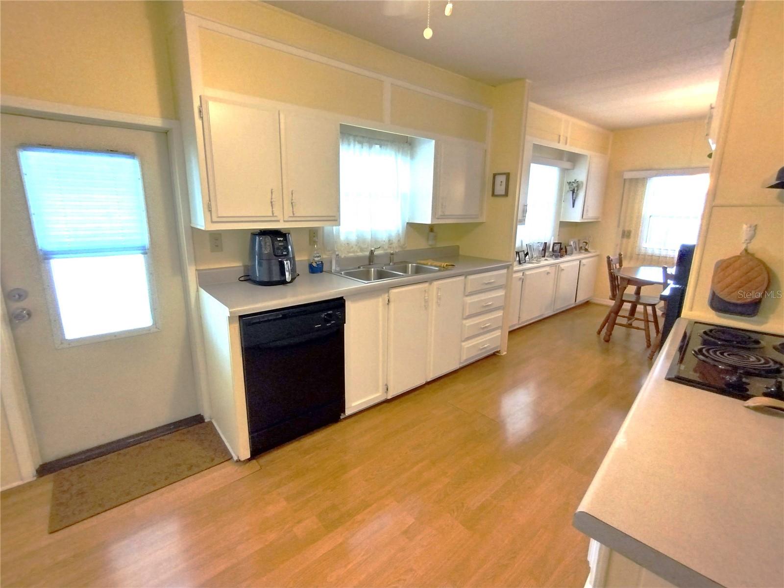 82203 F ST N #203, PINELLAS PARK, FL, 33781