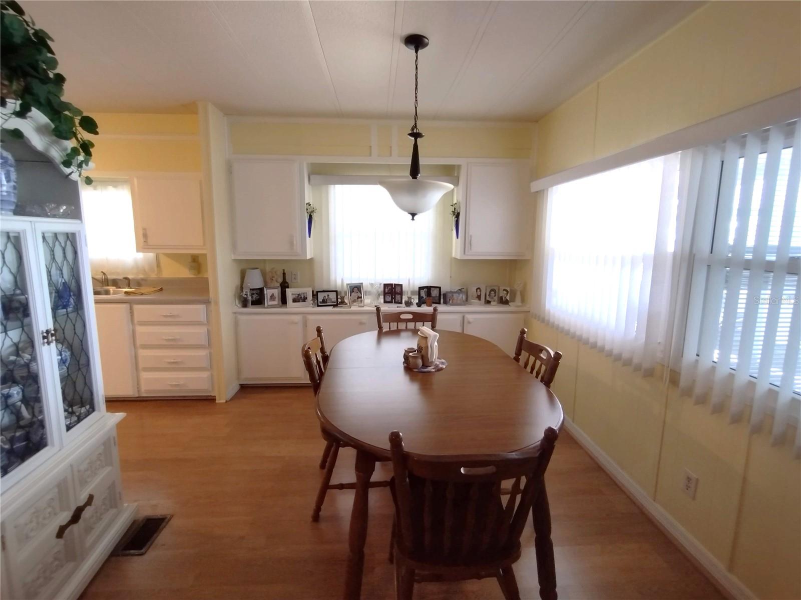 82203 F ST N #203, PINELLAS PARK, FL, 33781