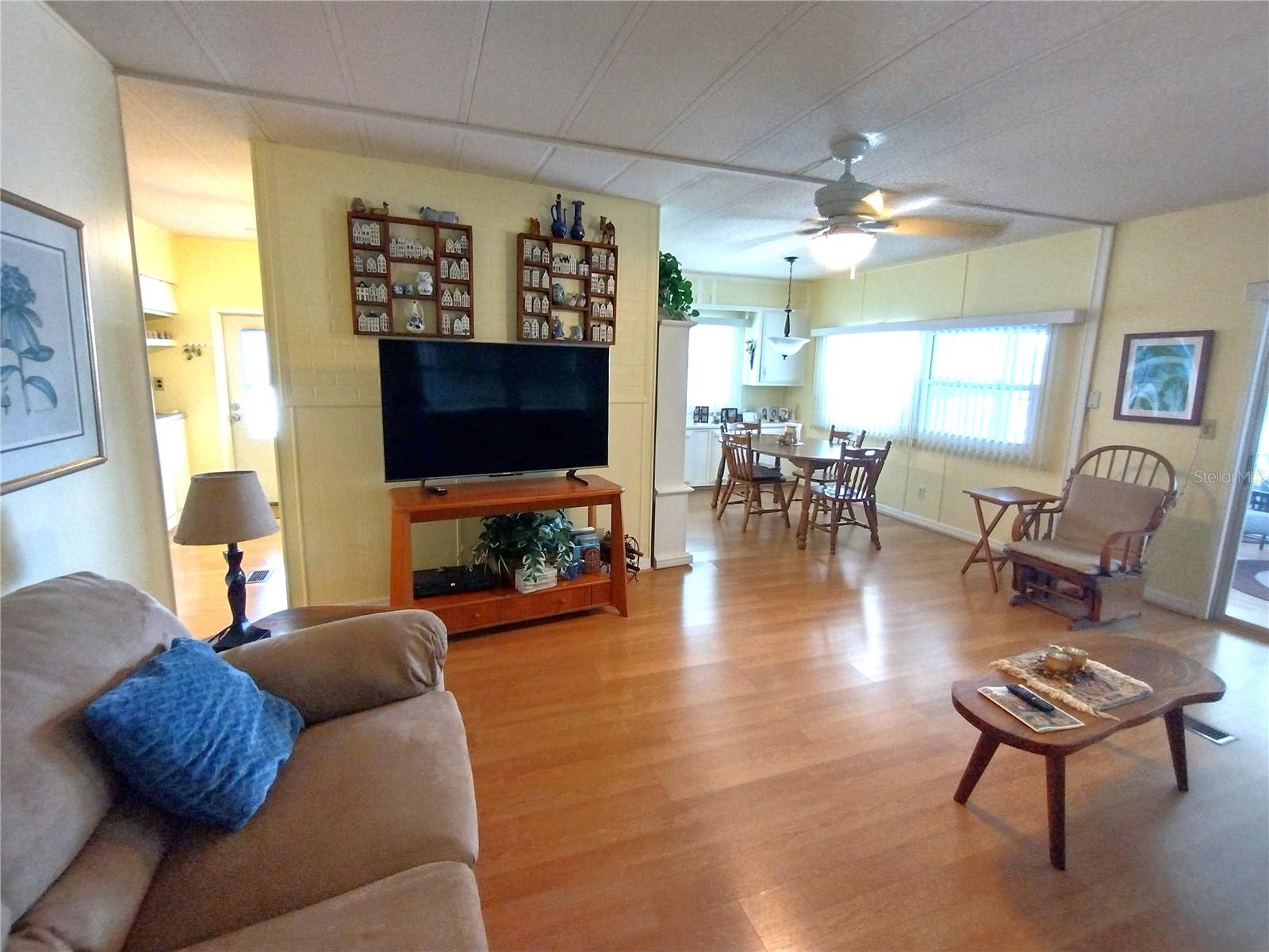 82203 F ST N #203, PINELLAS PARK, FL, 33781
