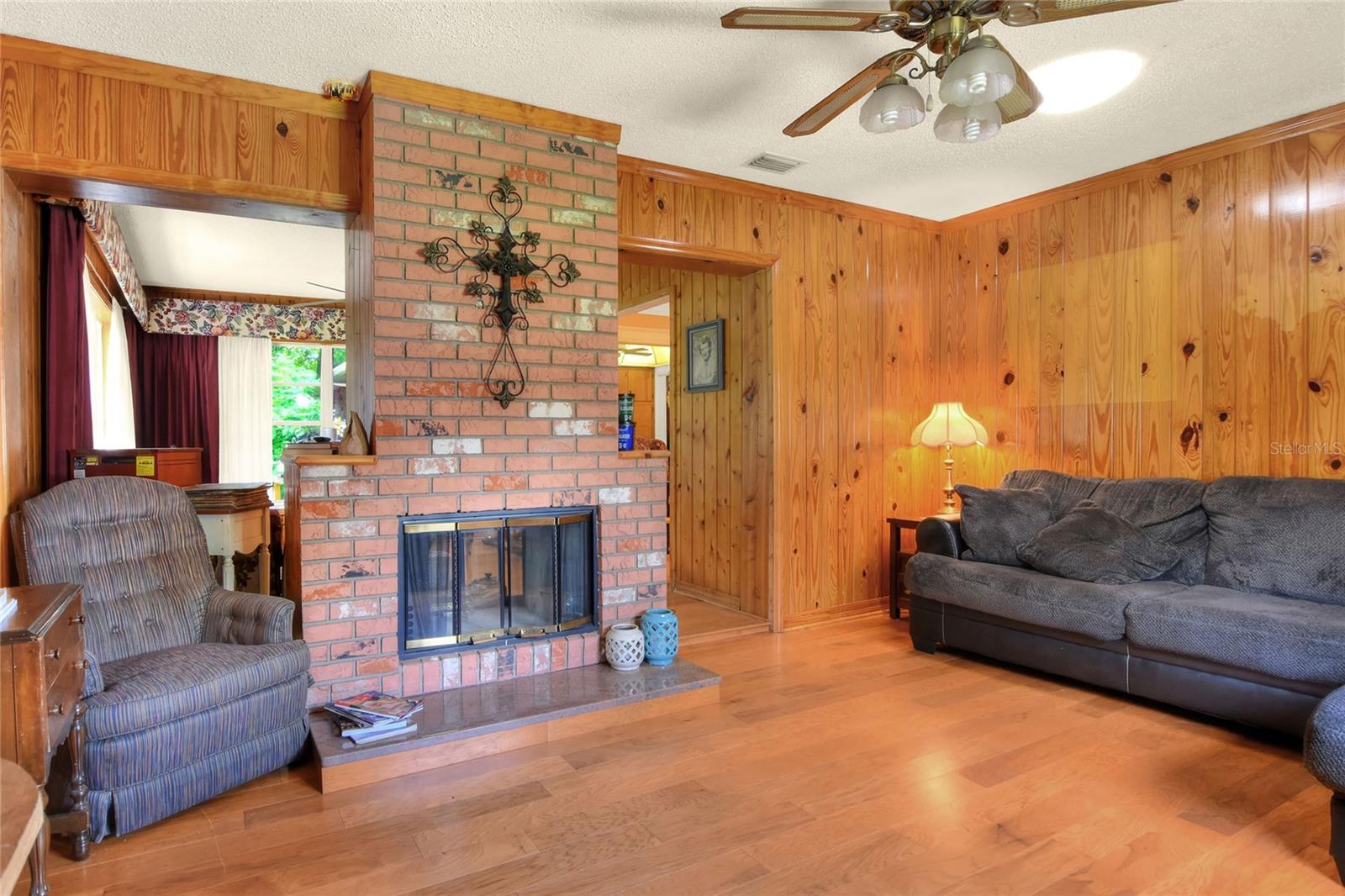731 E LUMSDEN RD, BRANDON, FL, 33511