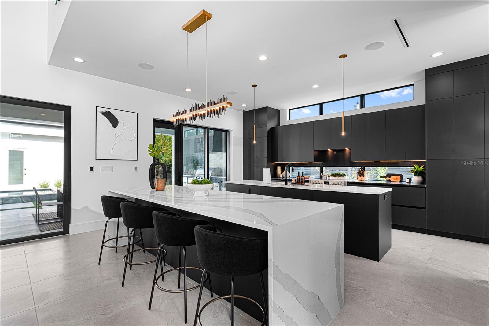 U8254306 Property Photo