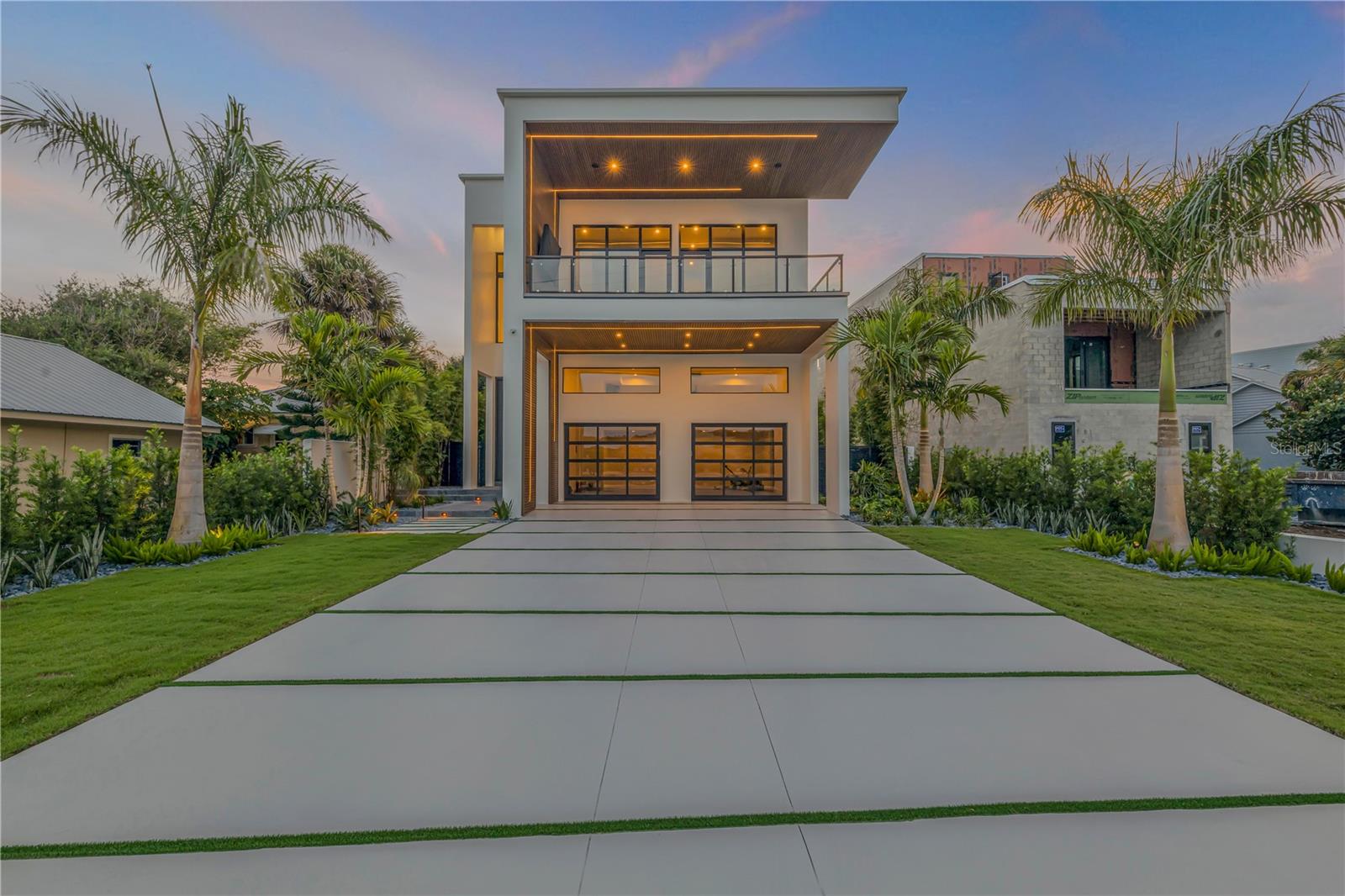 1194 N PENINSULA AVE, NEW SMYRNA BEACH, FL, 32169