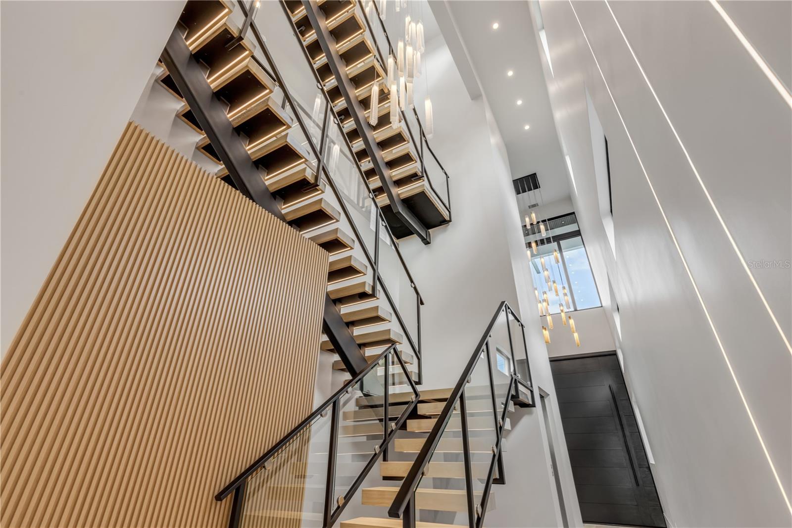 1194 N PENINSULA AVE, NEW SMYRNA BEACH, FL, 32169