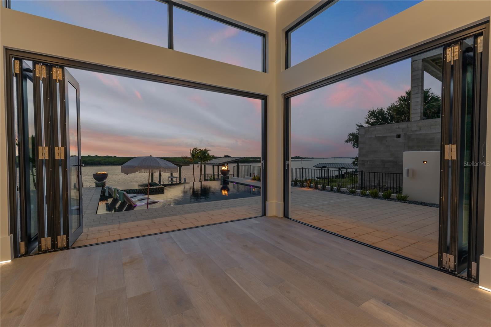 1194 N PENINSULA AVE, NEW SMYRNA BEACH, FL, 32169