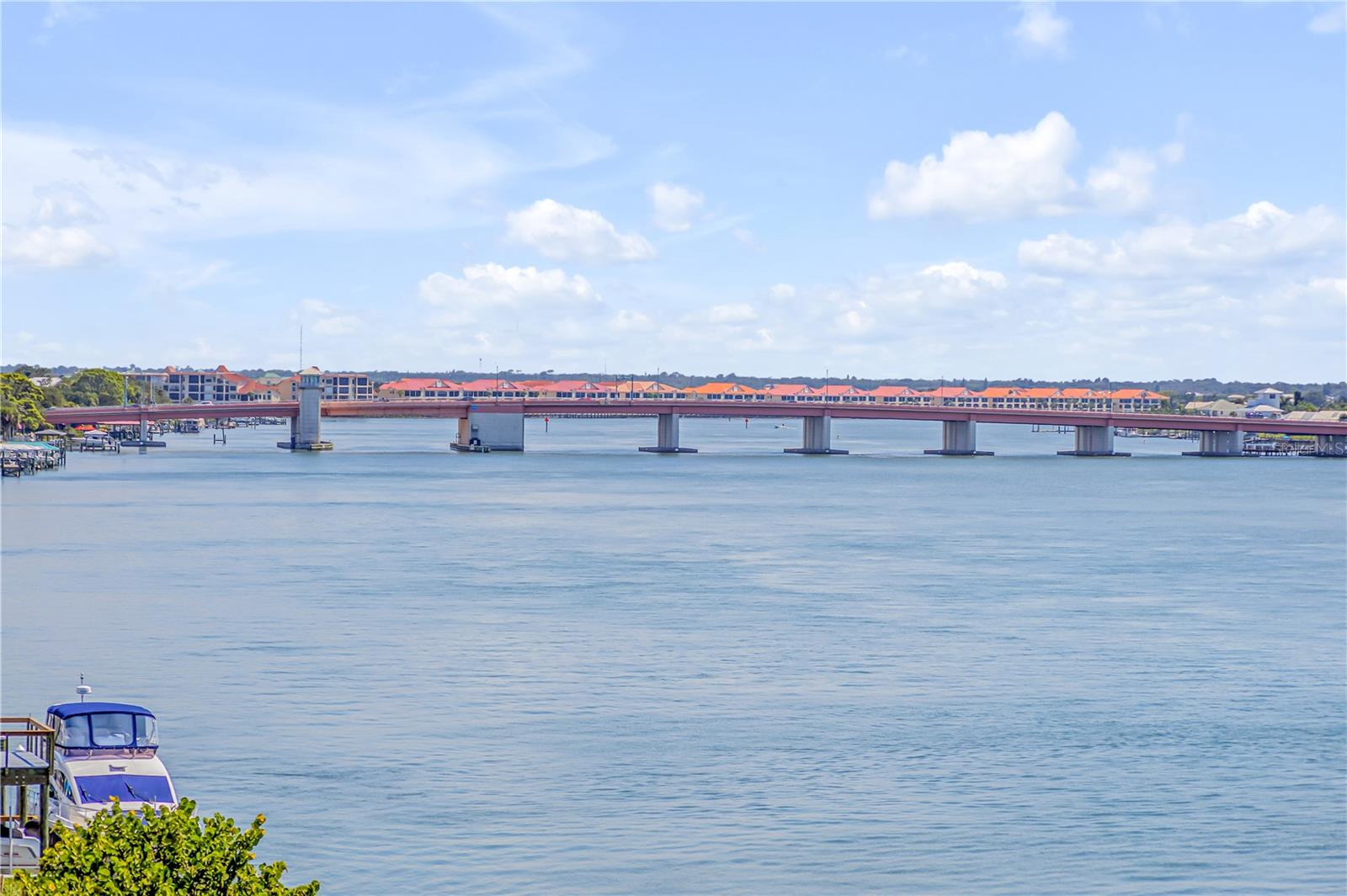 1194 N PENINSULA AVE, NEW SMYRNA BEACH, FL, 32169