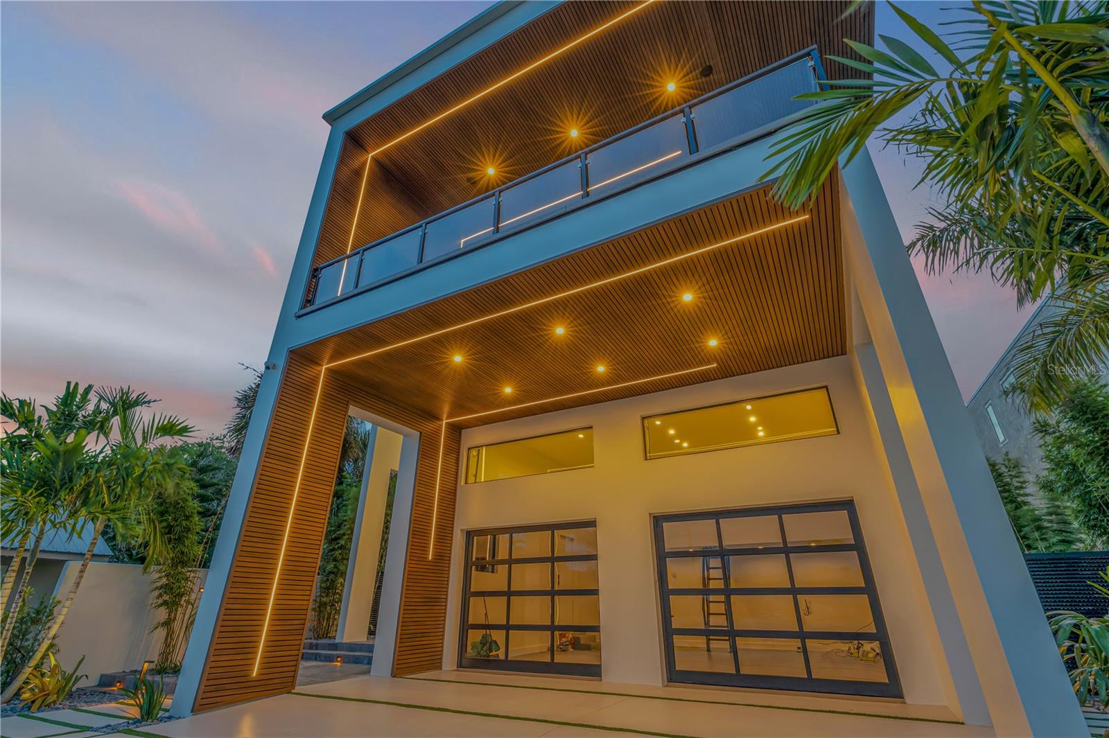 1194 N PENINSULA AVE, NEW SMYRNA BEACH, FL, 32169