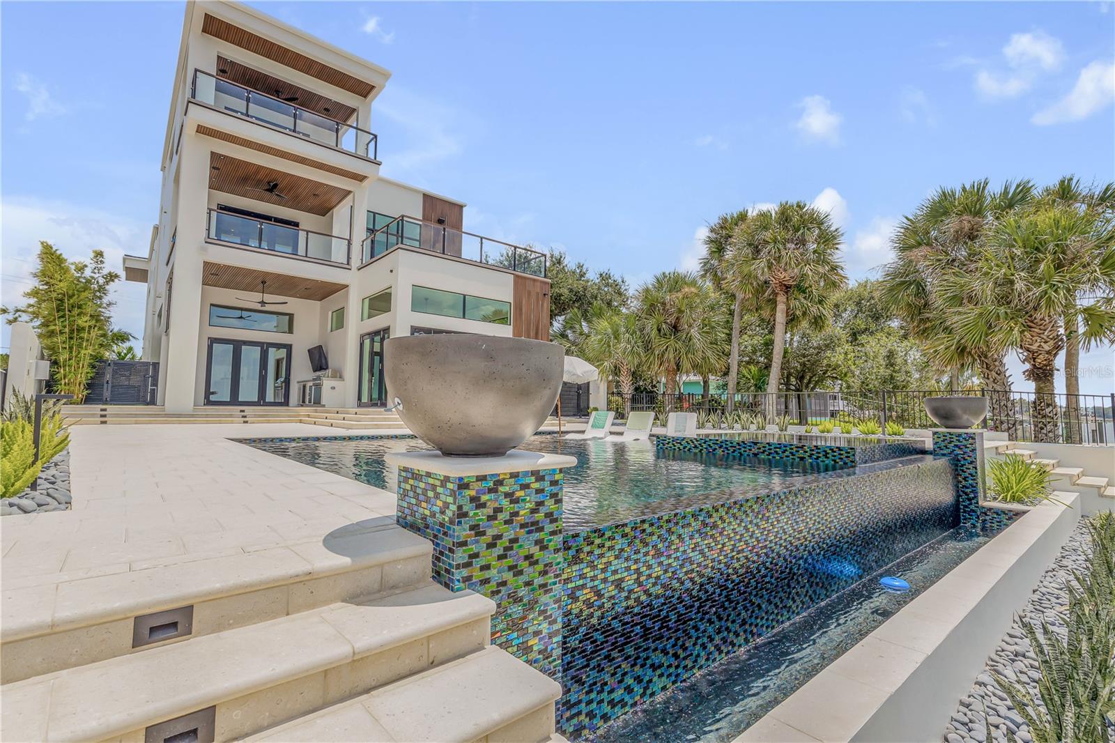 1194 N PENINSULA AVE, NEW SMYRNA BEACH, FL, 32169