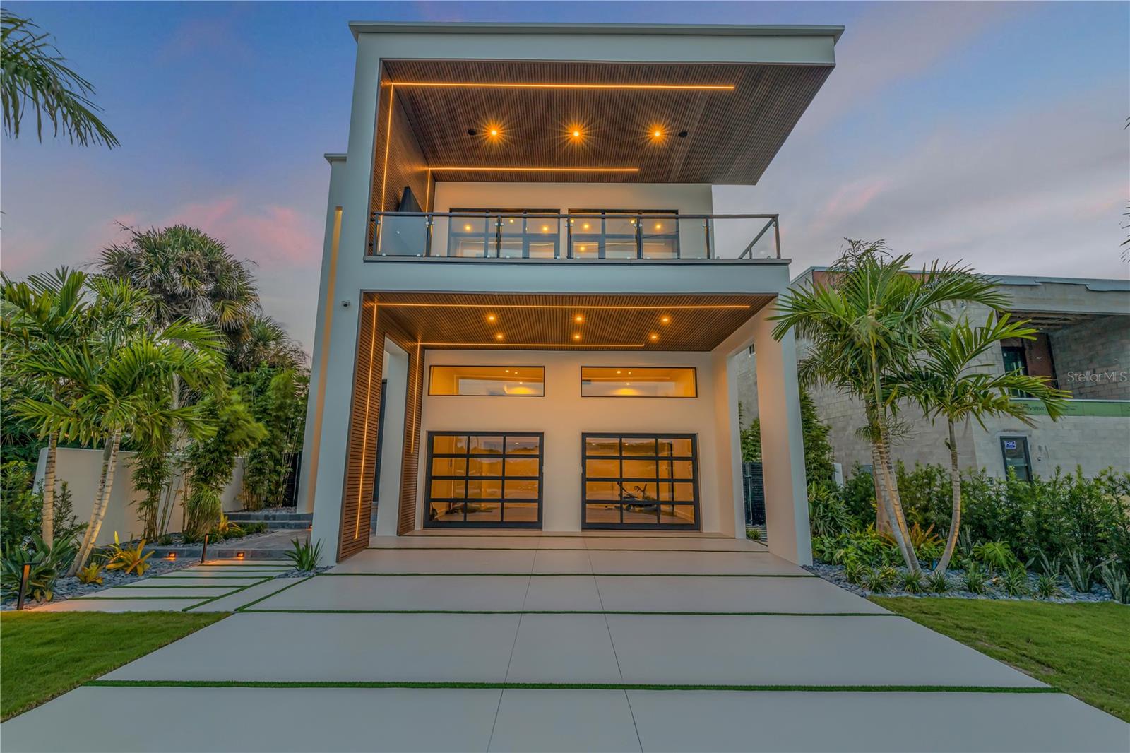 1194 N PENINSULA AVE, NEW SMYRNA BEACH, FL, 32169