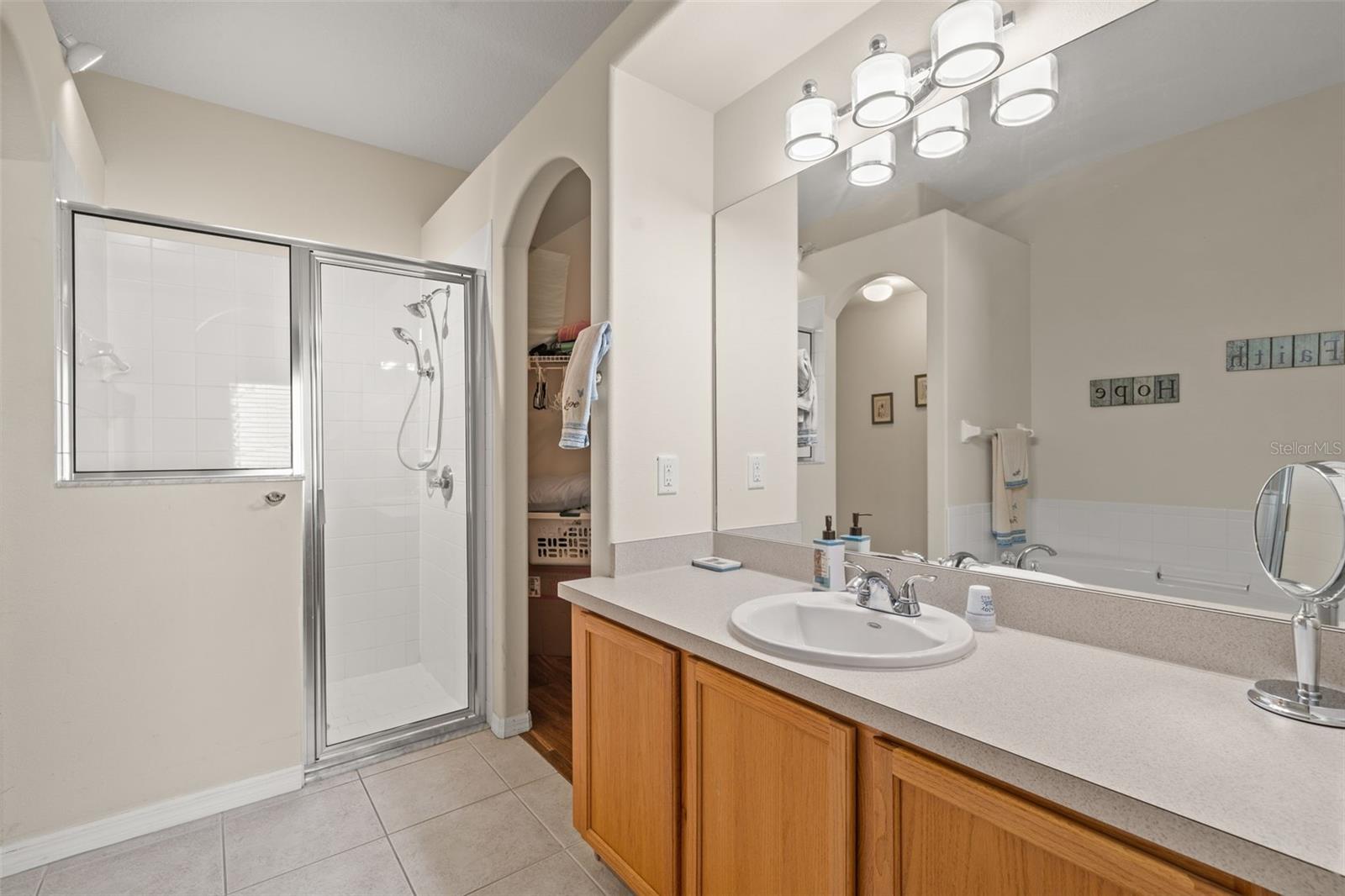 6926 SURREY OAK DR, APOLLO BEACH, FL, 33572