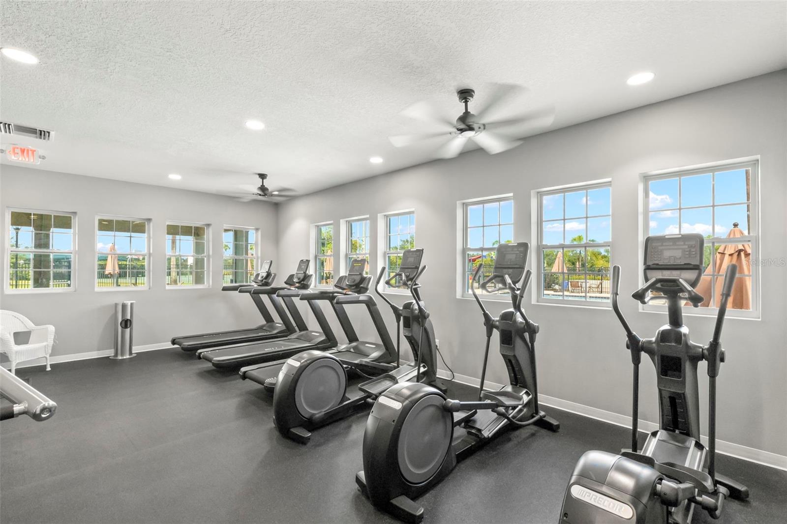 6926 SURREY OAK DR, APOLLO BEACH, FL, 33572