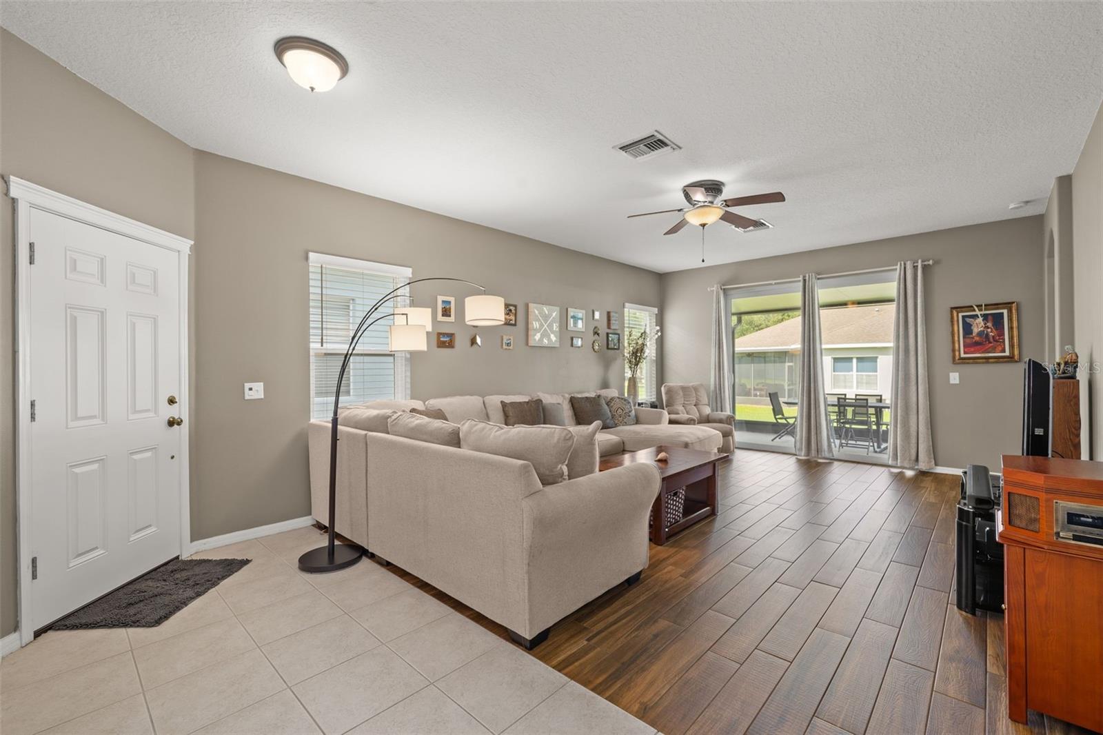 6926 SURREY OAK DR, APOLLO BEACH, FL, 33572